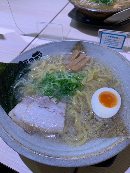 「とりがら塩」@越後秘蔵麺 無尽蔵 イーアスつくば店の写真