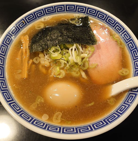 「味玉手揉み煮干しそば(900円)」@AKEBIの写真