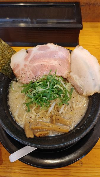 「トコ塩豚骨」@麦笑 草津店の写真