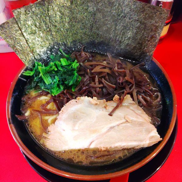 「ラーメン　海苔キクラゲ増し」@横浜家系ラーメン 山崎家 白楽店の写真