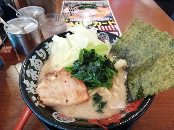 「キャベツラーメン￥870」@横浜家系ラーメン 辻田家 石橋店の写真