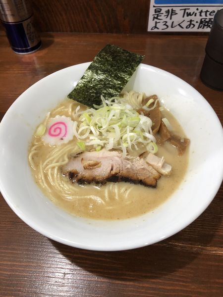 「豚骨煮干中華蕎麦」@中華蕎麦 萌芽の写真