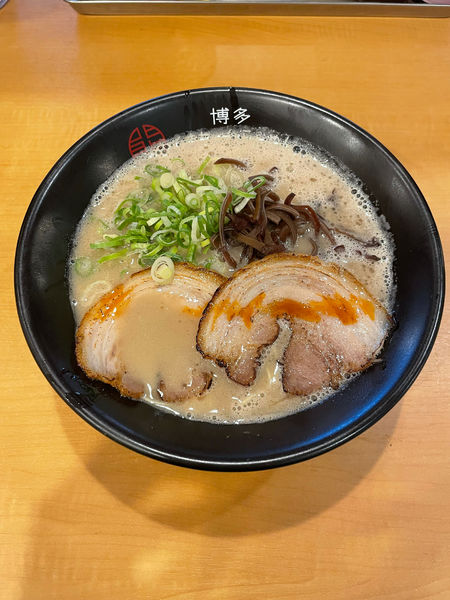 「クリーミーとんこつ」@博多くまちゃんらぁめん 春日店の写真