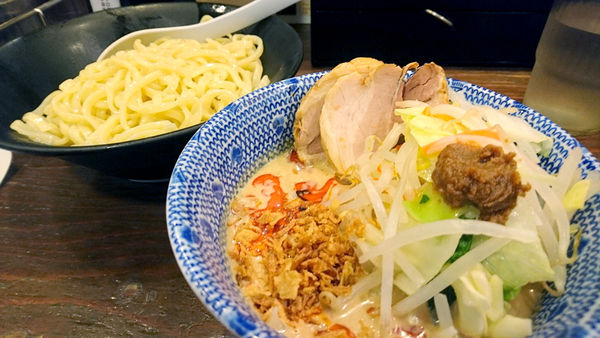 「【昼】夏限定：冷しゴマ味噌つけめん」@トナリ 丸の内店の写真