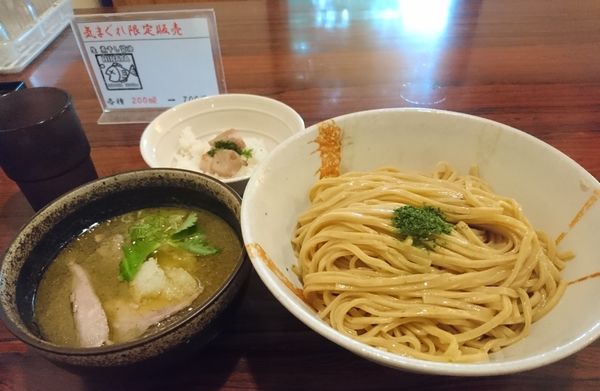 「限定 牡蠣と鰺の煮干しつけそば 平打ち麺 おい飯付き」@麺屋 ひな多の写真