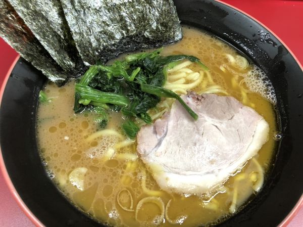 「ラーメン 並、固め」@横濱家系ラーメン 勝鬨家の写真
