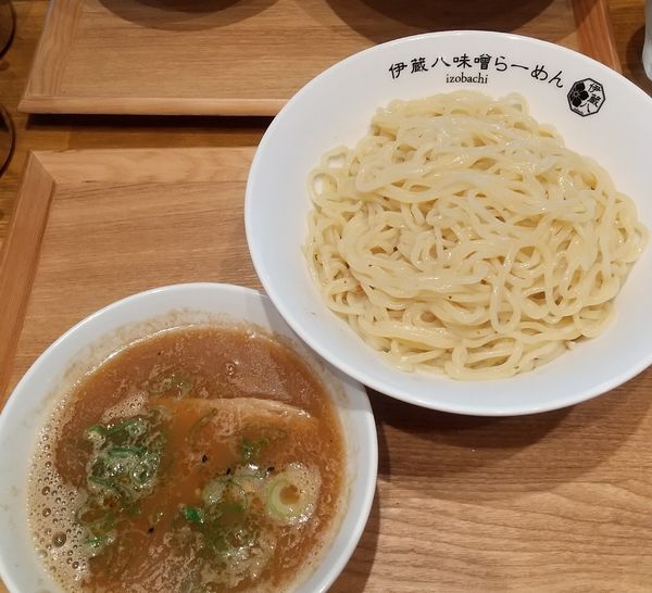 「魚介だしの梅つけそば　880円」@伊蔵八味噌らーめんの写真