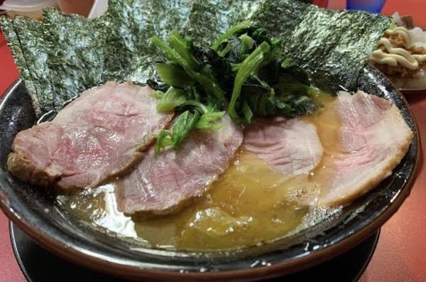 「チャーシュー麺大、賄い飯」@家系ラーメン とらきち家の写真