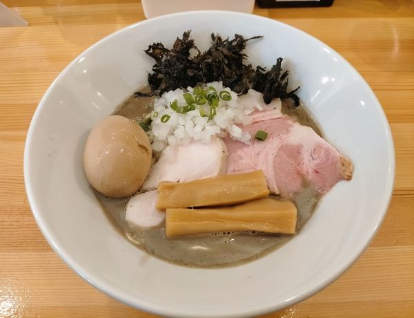 「濃厚煮干ラーメン850円＋味玉100円」@煮干らーめん 川むらの写真