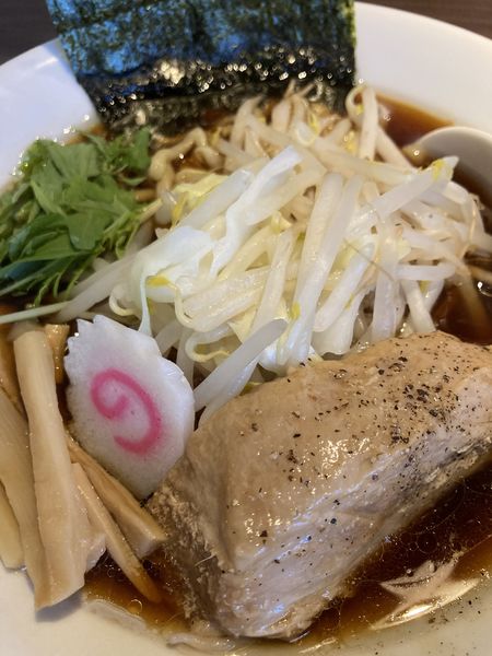 「黒　鰹醤油　並　¥850＋ライス¥100」@ヤマネコ軒の写真