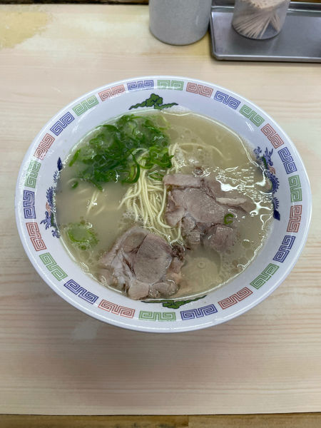 「博多ラーメン（290円）」@はかたや 春日店の写真
