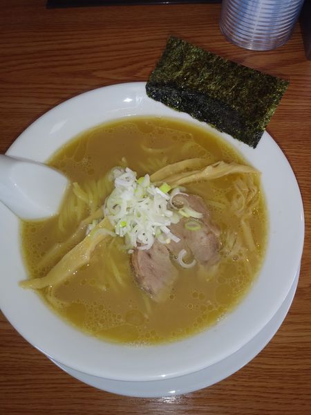 「鶏醤油らーめん」@らーめん 燦々の写真