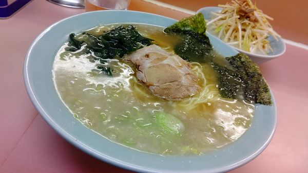 「ラーメンデー1,1(６００円)麺硬め」@ラーメンショップ椿 新奥多摩街道店の写真