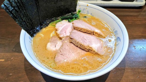 「のりチャーシューメン(麺硬め･味濃いめ･油少なめ)」@横浜家系ラーメン 中島家の写真