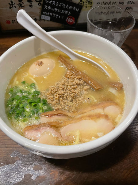 「白鶏ラーメン」@鶏の穴の写真