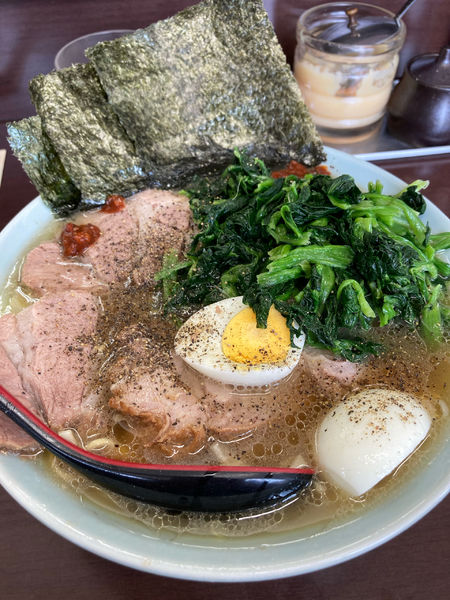 「チャーシューメン　ほうれん草増し　950円」@ラーメンショップ 二ツ橋店の写真