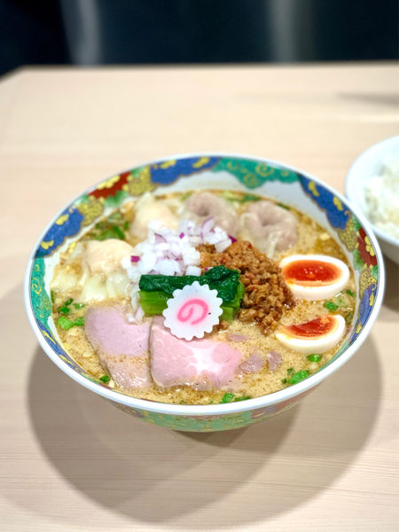 「特製にぼ坦々麺」@ぷれじでんとの写真