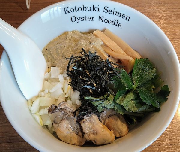 「【限定】牡蠣の冷やしまぜそば ￥860」@寿製麺よしかわ 川越店の写真