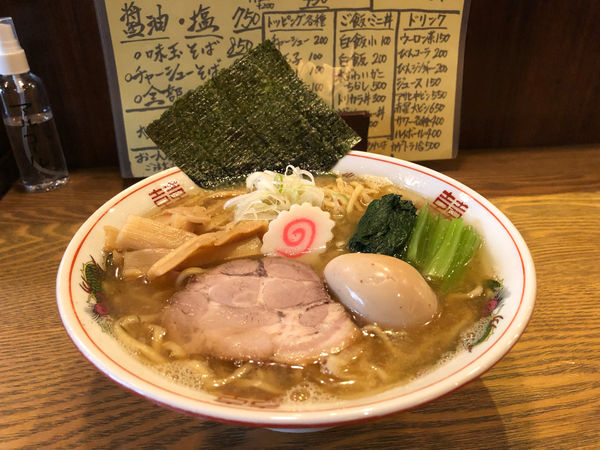 「中華そば（塩）＋煮玉子」@中華そば 芥子の華の写真