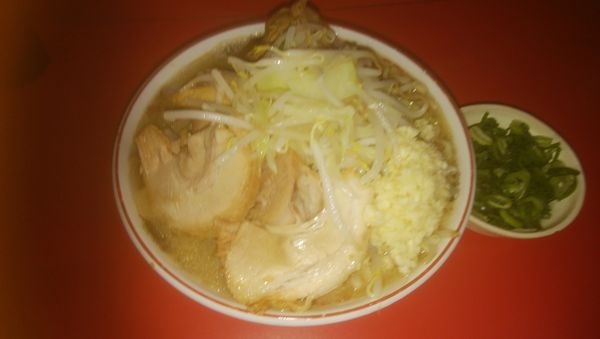 「ラーメン並+豚まし+九条ねぎ」@ラーメン二郎 京都店の写真