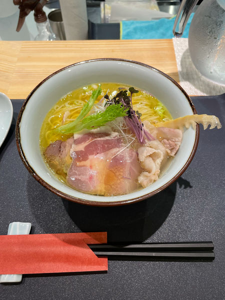 「高坂鶏の塩らぁめん（1,000円）」@らぁめんシフクの写真