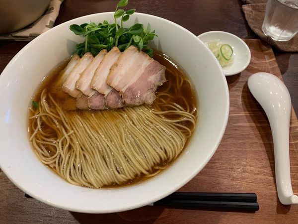 「かもがら、とりがらだし醤油ラーメン」@ラーメン ル・デッサンの写真