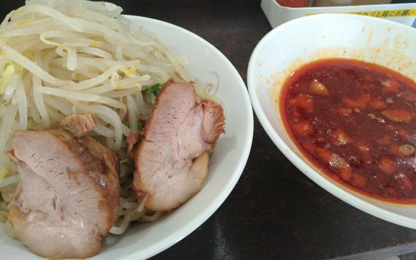 「赤いつけ麺+生姜」@ぶたけん。の写真