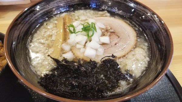 「期間限定　背脂煮干しらーめん　大脂」@中華そば 朧月夜の写真