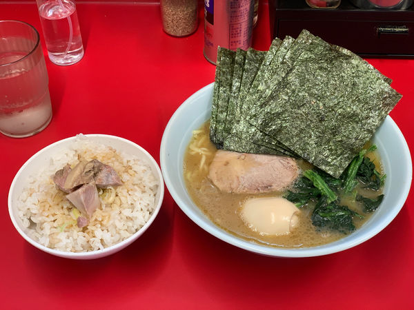 「ラーメン並+のりトッピング」@横浜家系ラーメン おうじ家の写真