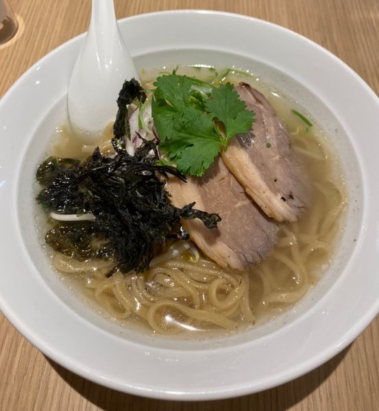 「白ひつじ塩そば　９８０円」@東京ひつじ食堂 学芸大学店の写真