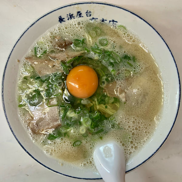 「月見ラーメン（540円）」@長浜屋台 一心亭 本店の写真