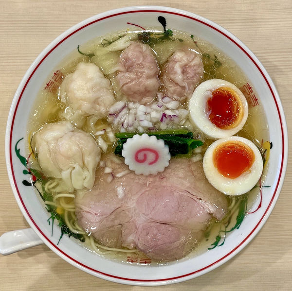 「全部入りワンタン麺 白だし」@つけめん金龍の写真