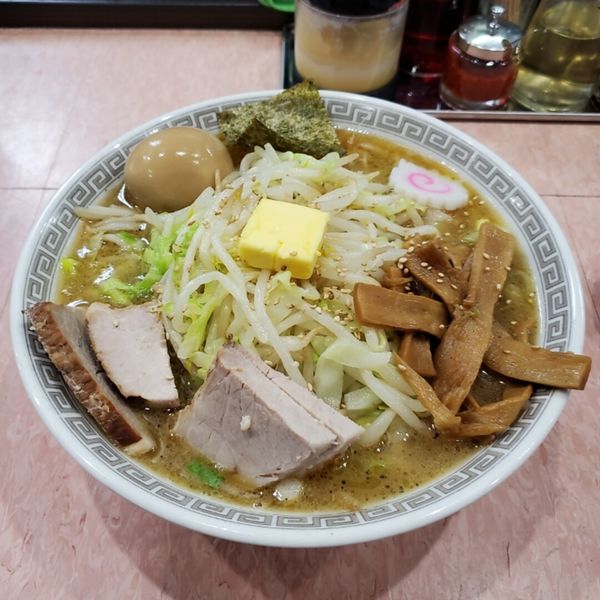 「中華そば小、塩に味変、バター、野菜」@所沢大勝軒の写真