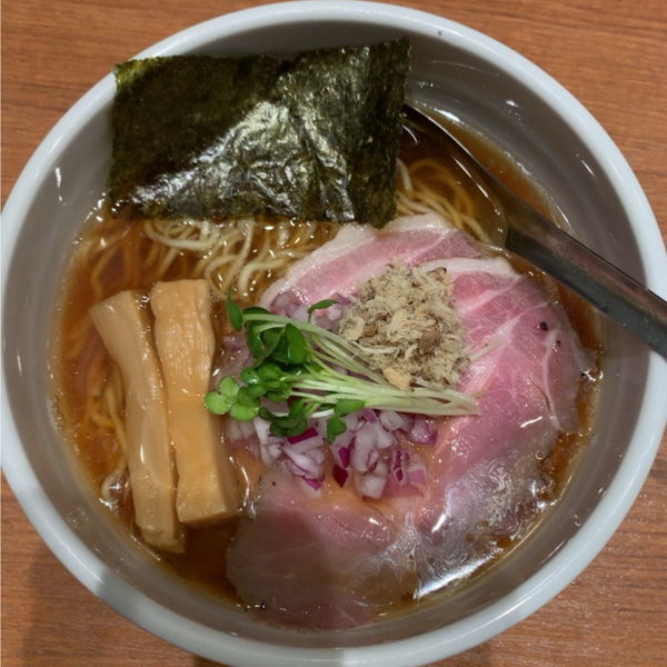 「炭火焼鯵煮干しそば」@煮干中華そば 鈴蘭 新宿店の写真