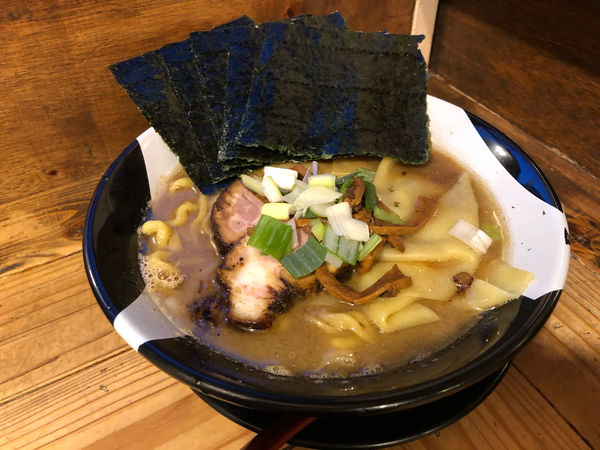 「すごい煮干ラーメン」@すごい煮干ラーメン凪 新宿ゴールデン街店 本館の写真