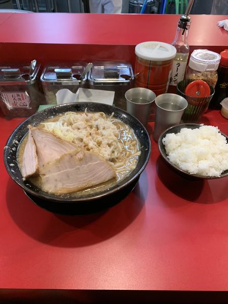 「コテ野菜ラーメン中盛り＋豚トロ3枚＋ライス」@家系ラーメン 王道 神道家の写真