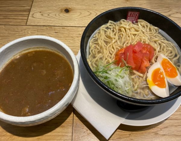 「【限定】鰹だし薫るアンガスビーフカレーつけ麺　１１００円」@RYUS NOODLE BARの写真