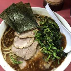 マー油豚骨チャーシュー麺