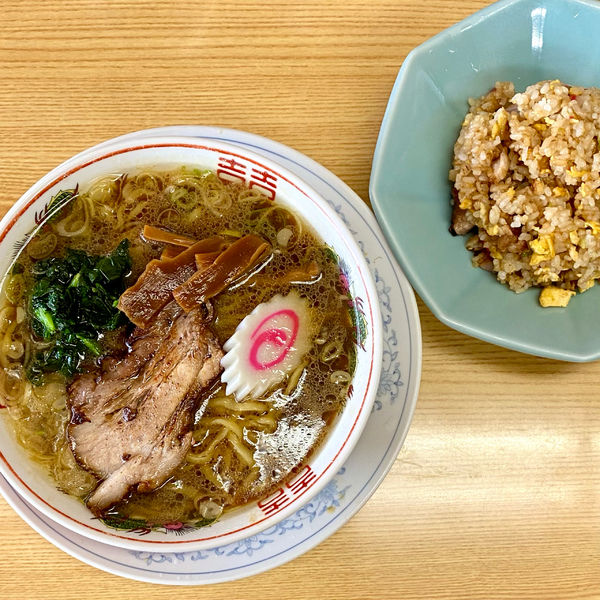 「ラーメン半チャーハン ¥900円」@かし亀の写真
