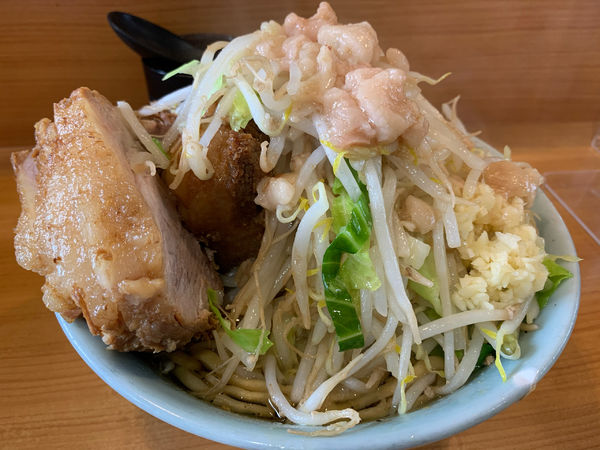 「ドクロ（髑髏）ブタマシ　ニンニクアブラマシマシ　ヤサイマシ」@ラーメン二郎 八王子野猿街道店2の写真