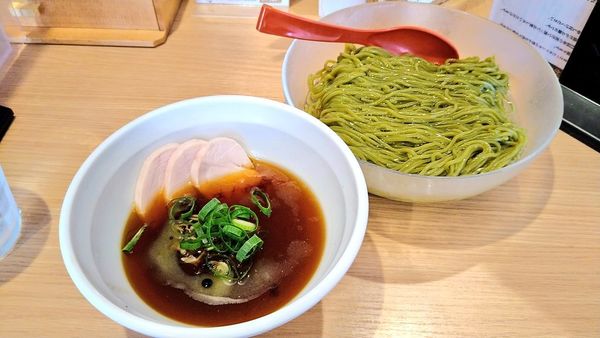 「【限定】じゅんさいの冷たいモリンガつけ麺」@焼きあご塩らー麺 たかはし 大船店の写真