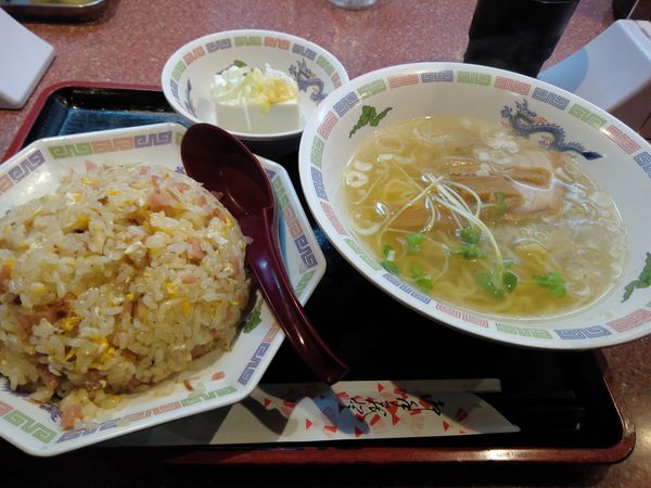 「チャーハンセット塩　８５０円」@ラーメン王の写真