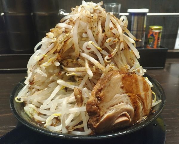 「カネシ醤油ラーメン+野菜」@麺や 久の写真