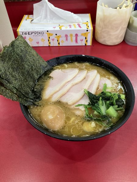 「チャーシューメン並＋味玉」@杉田家 千葉祐光店の写真