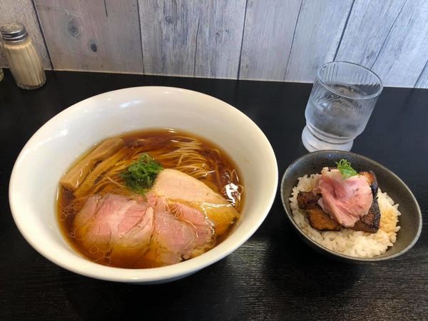 「醤油そば＆炙りチャーシューご飯」@53'sNoodleの写真