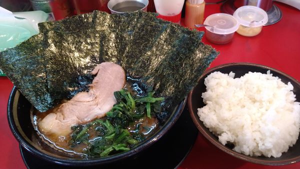 「ラーメン¥700+海苔¥100+ライス¥100-」@家系ラーメン 王道 神道家の写真