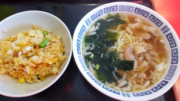 「Ｂセット半チャーハン半ラーメン500円」@中華料理 東興軒の写真