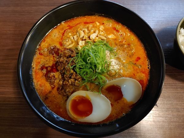 「麻辣担々麺　中辛　味玉」@らぁ麺 紫陽花の写真