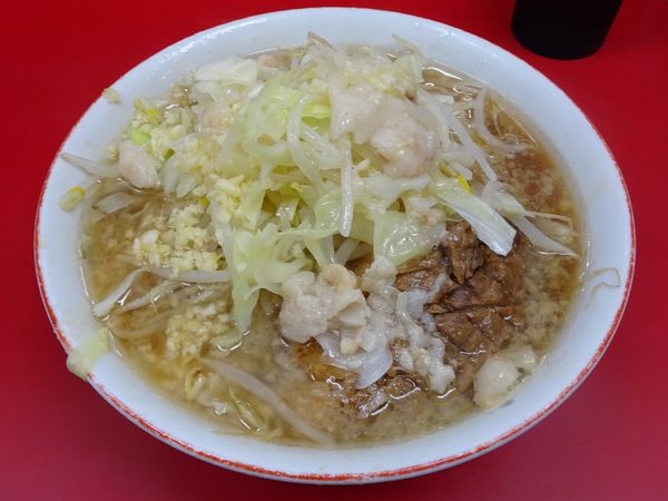「小ブタ（880円）ヤサイニンニクアブラ」@ラーメン二郎 京急川崎店の写真