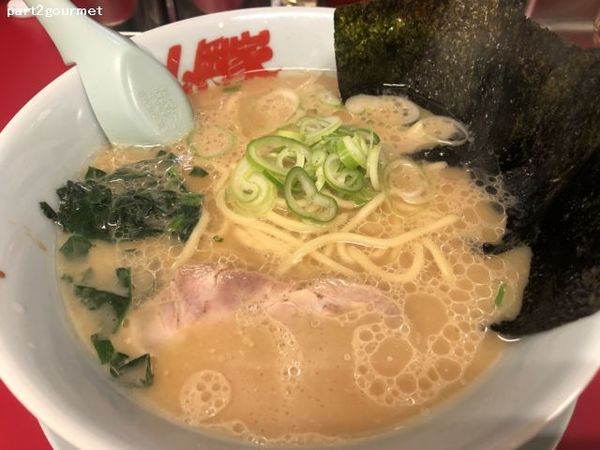 「醤油ラーメン (670円)」@山岡家 館林店の写真